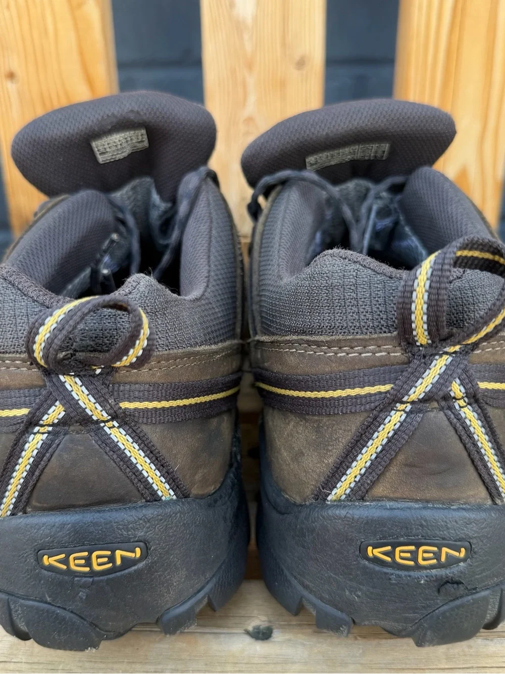 KEEN Men's size 15 Brown Leather Hiking Shoes